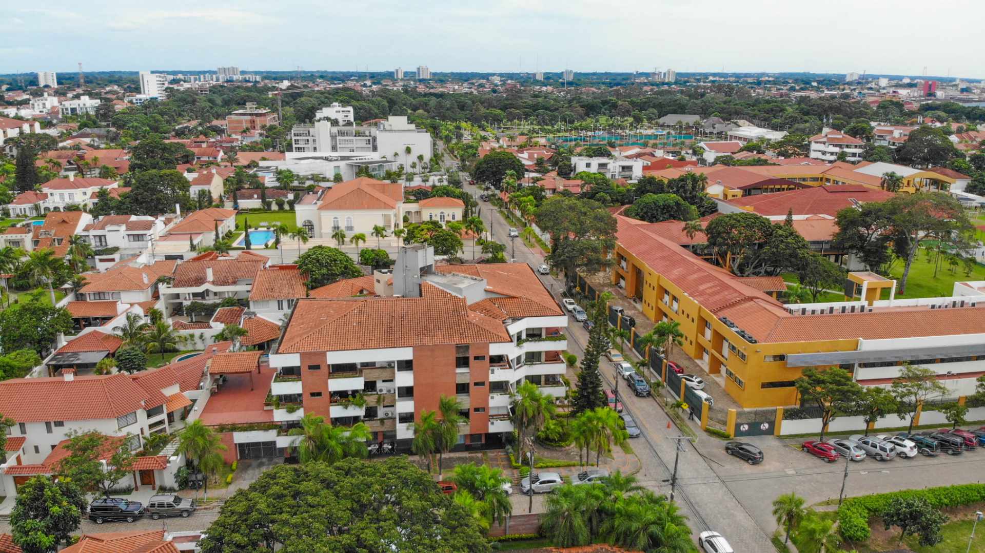 Departamento en VentaBarrio las palmas, calle Barcelona esquina calle las palmas 3 dormitorios 2 baños 1 parqueos Foto 8