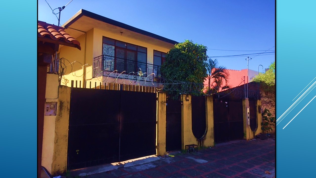 Casa Av. Paragua calle Tucanes  Foto 1