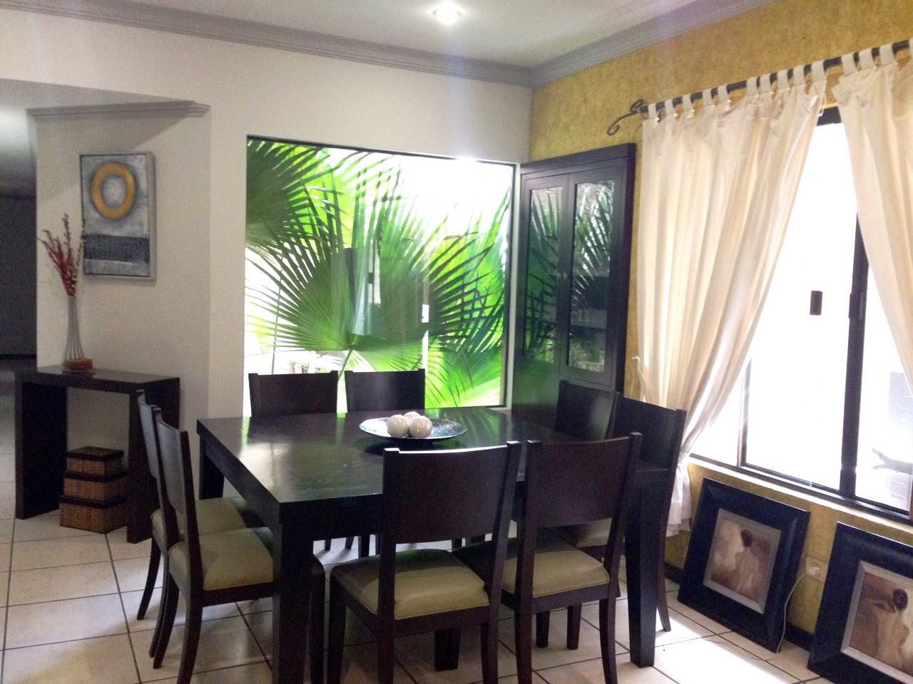 En Alquiler a $us 1,200 Foto 2