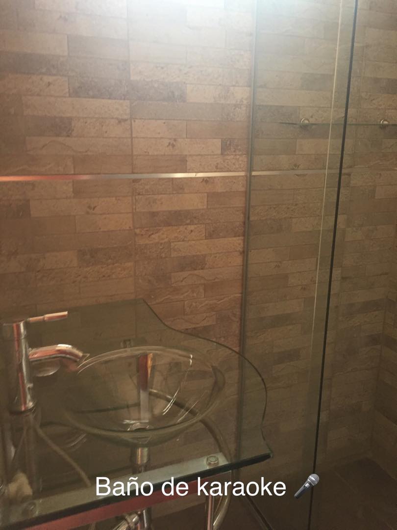 Casa en Sarco en Cochabamba 4 dormitorios 5 baños 2 parqueos Foto 19