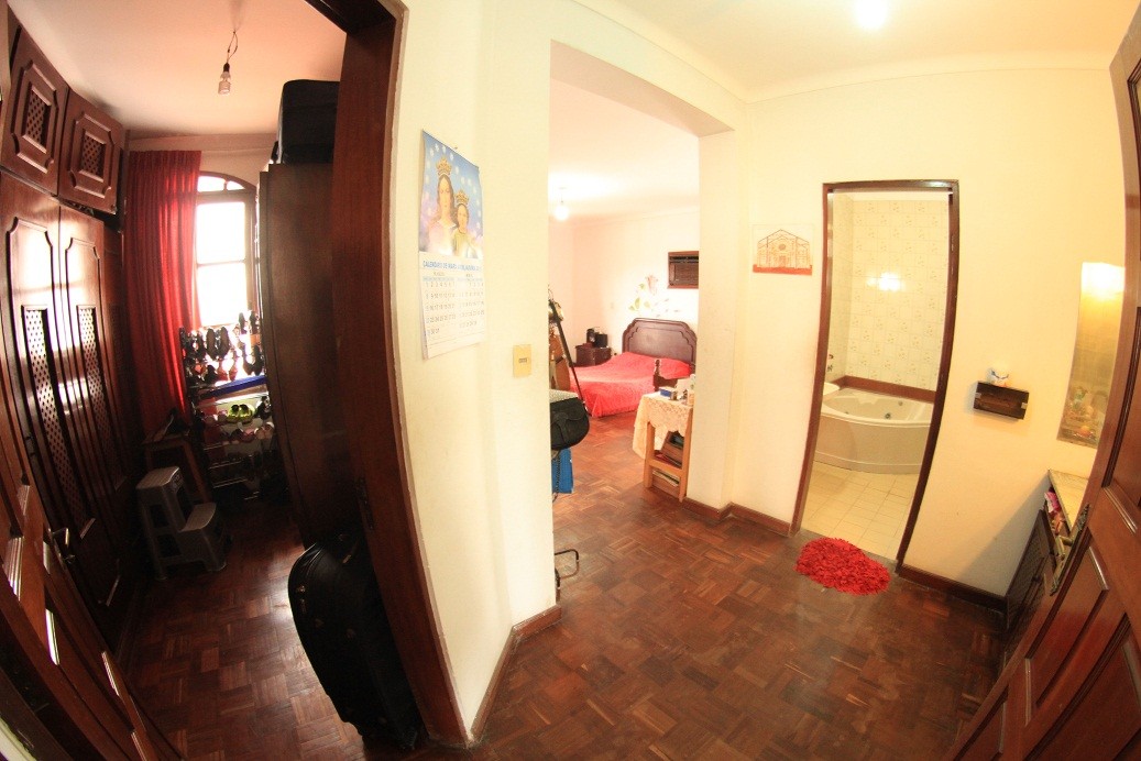 Casa en Barrio Urbari en Santa Cruz de la Sierra 4 dormitorios 4 baños 4 parqueos Foto 9