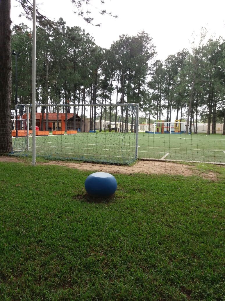 Casa en AlquilerINMOBILIARIA ofrece; En alquiler casa en condominio, zona norte av. Banzer  km 10  Foto 3