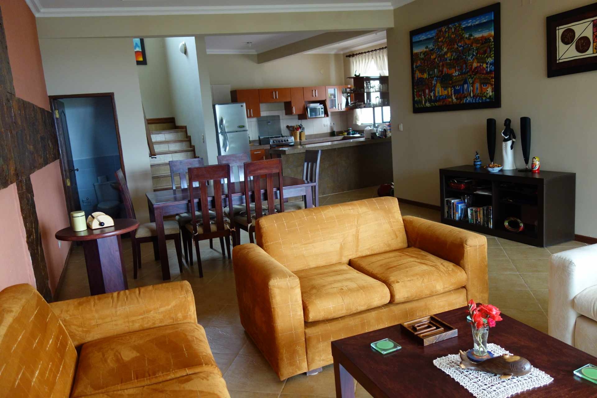 Casa en VentaCallw Avaroa  - Zona Noroeste 3 dormitorios 3 baños 3 parqueos Foto 4