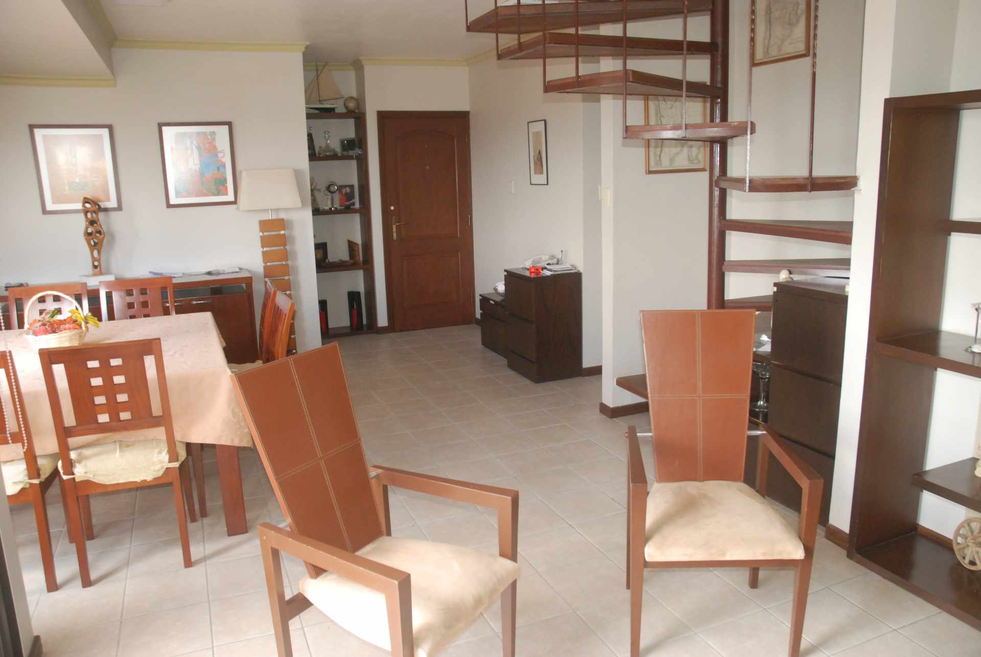 Departamento en VentaCalle Libertad cerca calle Andres Ibañez 3 dormitorios 5 baños 1 parqueos Foto 2