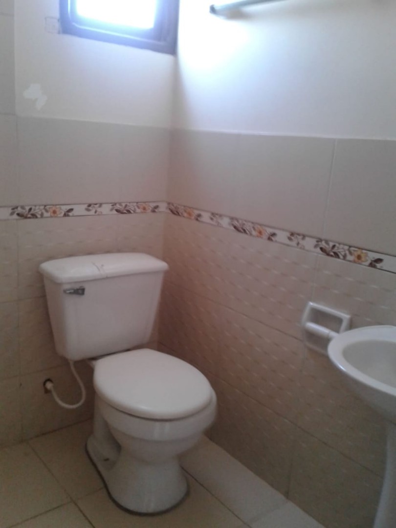 Departamento en AlquilerUbicacion: zona stadium patria, calle German Busch. 3 dormitorios 1 baños  Foto 5