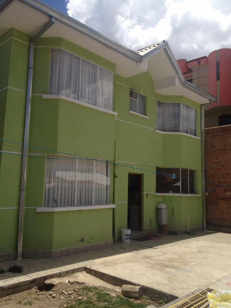 Casa en VentaChasquipampa calle 51 lado epi 4 dormitorios 3 baños 4 parqueos Foto 2