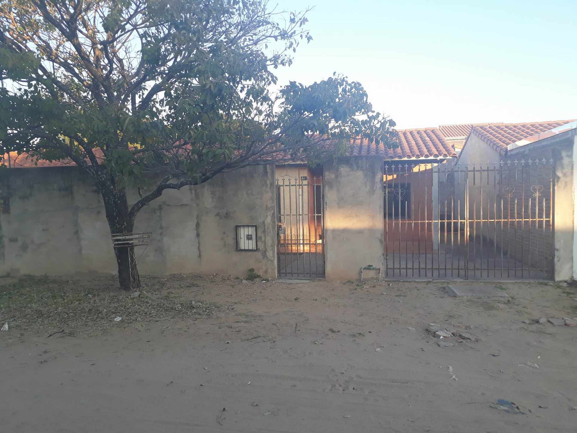 Casa en El Palmar en Santa Cruz de la Sierra 3 dormitorios 1 baños 2 parqueos Foto 1