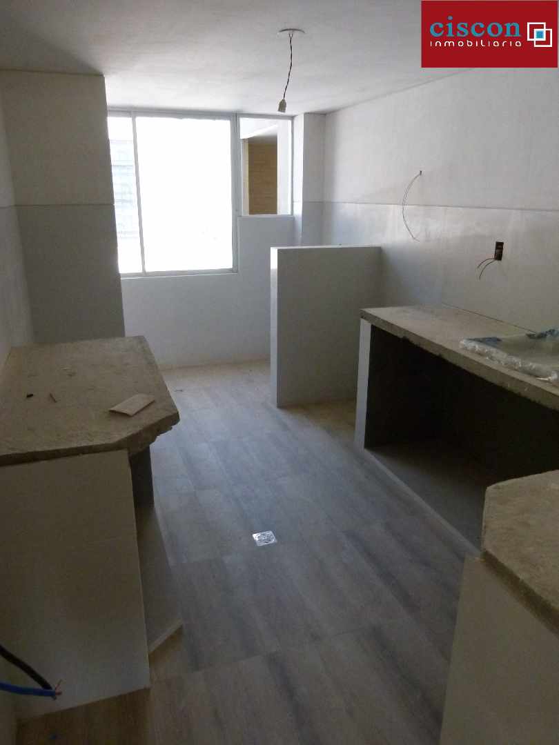 Departamento en VentaLomas de Achumani 3 dormitorios 3 baños 1 parqueos Foto 3