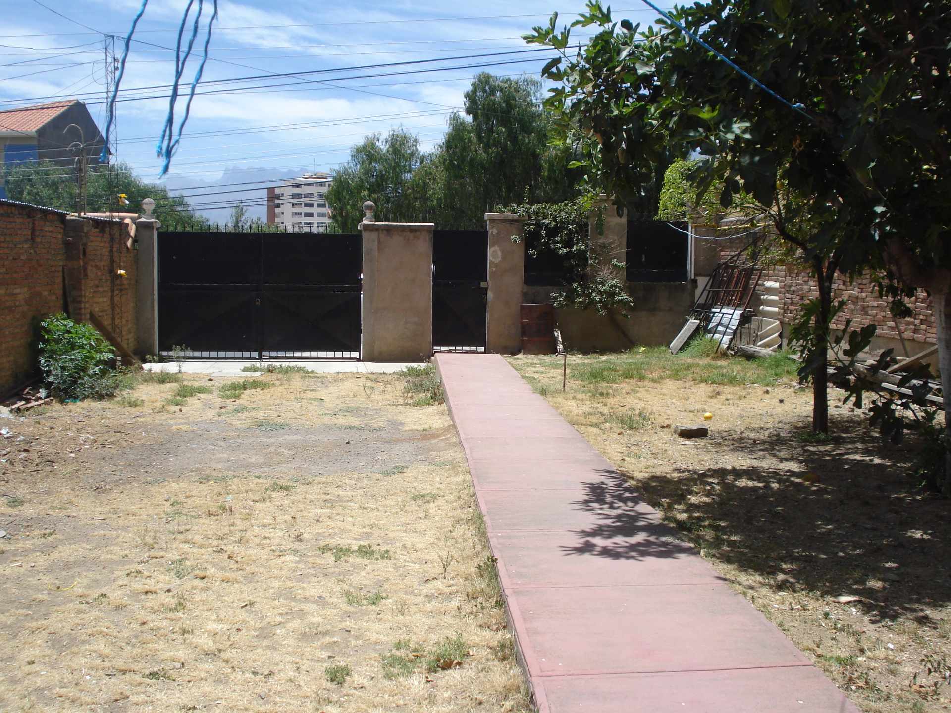 Casa en Temporal en Cochabamba 5 dormitorios 3 baños 7 parqueos Foto 1