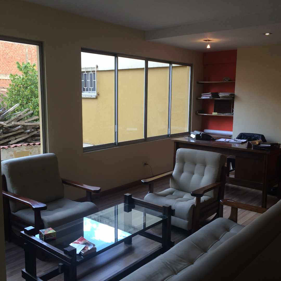 Oficina en Sopocachi en La Paz 1 dormitorios 1 baños  Foto 3