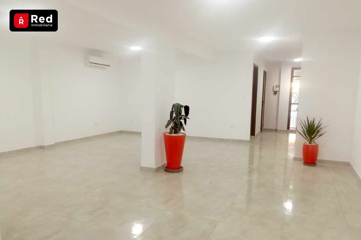 Casa en AlquilerEQUIPETROL
Calle Los Pinos # 482. Barrio Sirari Foto 6