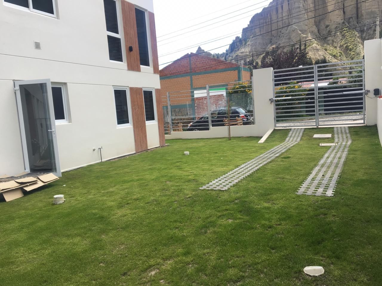 Departamento en Achumani en La Paz 2 dormitorios 3 baños 1 parqueos Foto 3