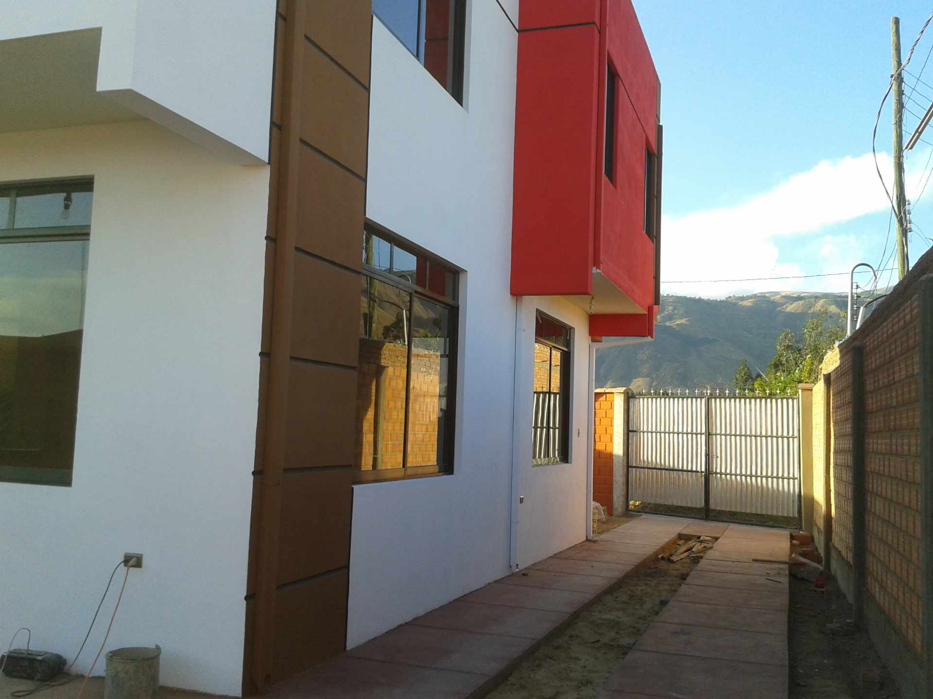 Casa en Sacaba en Cochabamba 3 dormitorios 2 baños  Foto 2