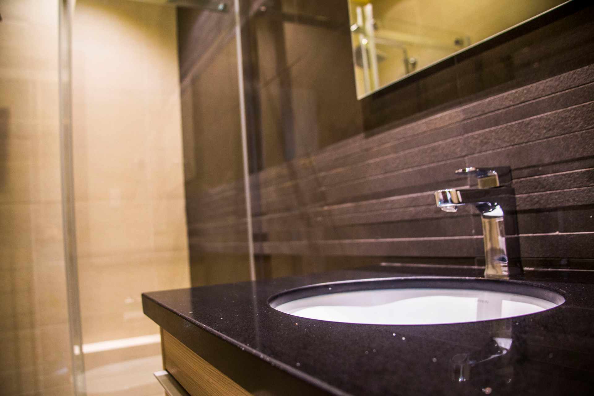 Departamento Parque Fidel Anze, entre Av. Pando y Av. Melchor Urquidi Foto 2