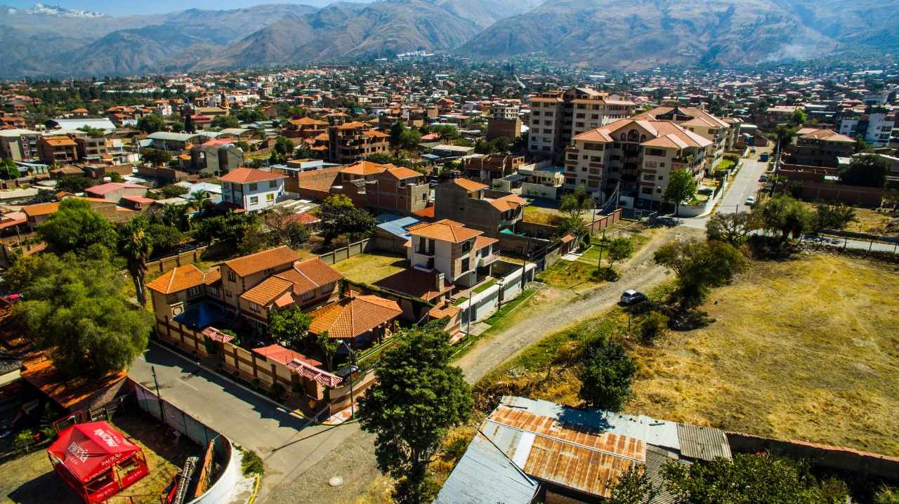 Casa en Villa Taquiña en Cochabamba 3 dormitorios 5 baños 2 parqueos Foto 5