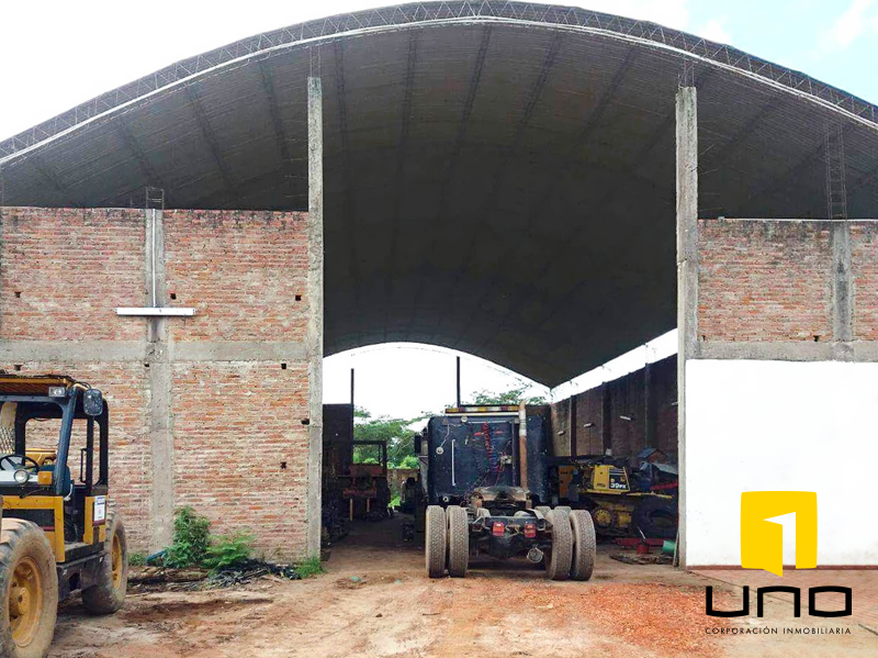 Oficina en Pampa de la isla en Santa Cruz de la Sierra  3 baños 5 parqueos Foto 5