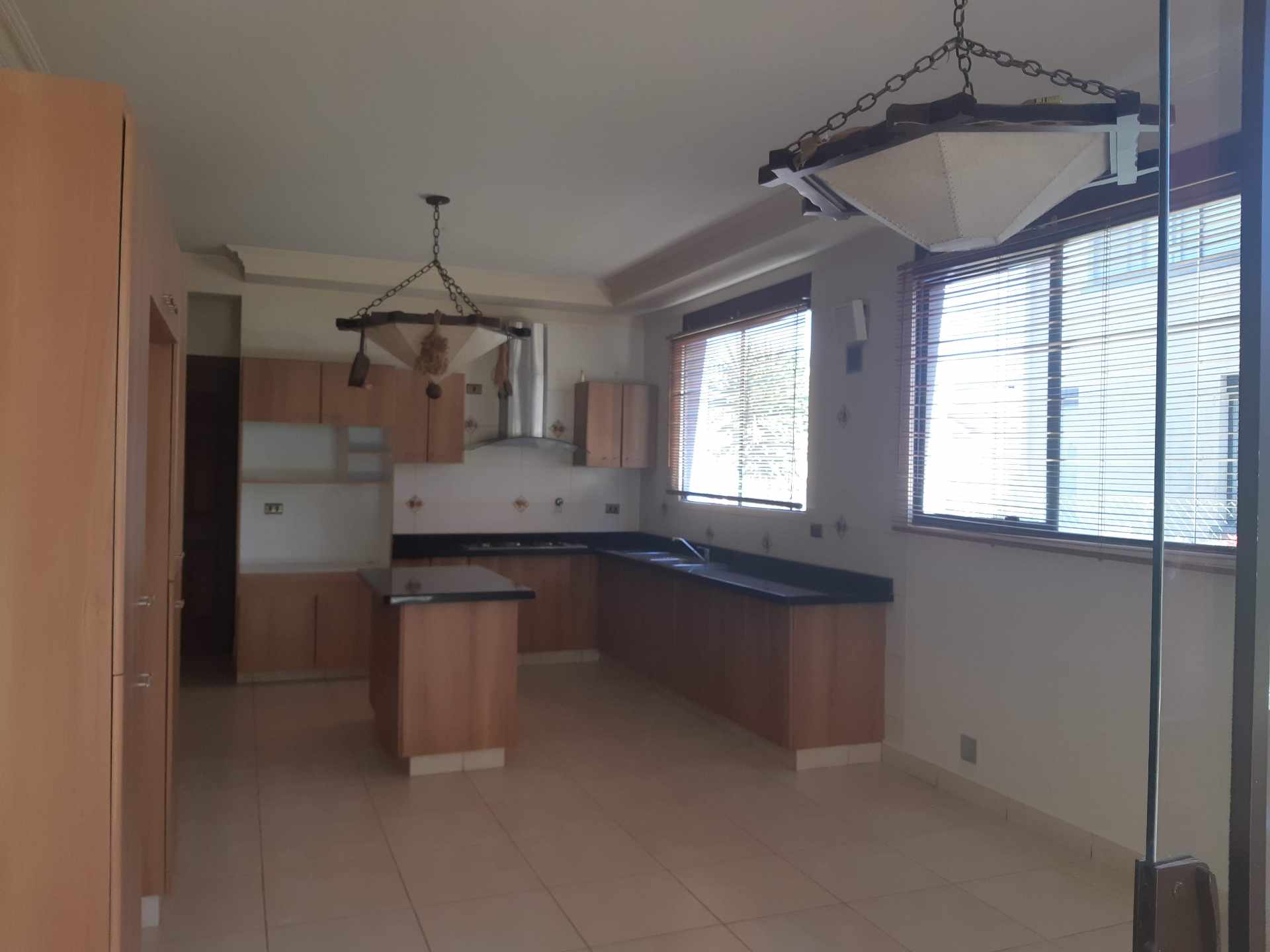 Casa en Villa Taquiña en Cochabamba 5 dormitorios 5 baños 3 parqueos Foto 51
