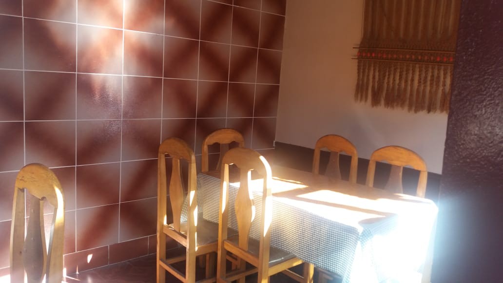 Casa en Sucre en Sucre 4 dormitorios 5 baños 2 parqueos Foto 3