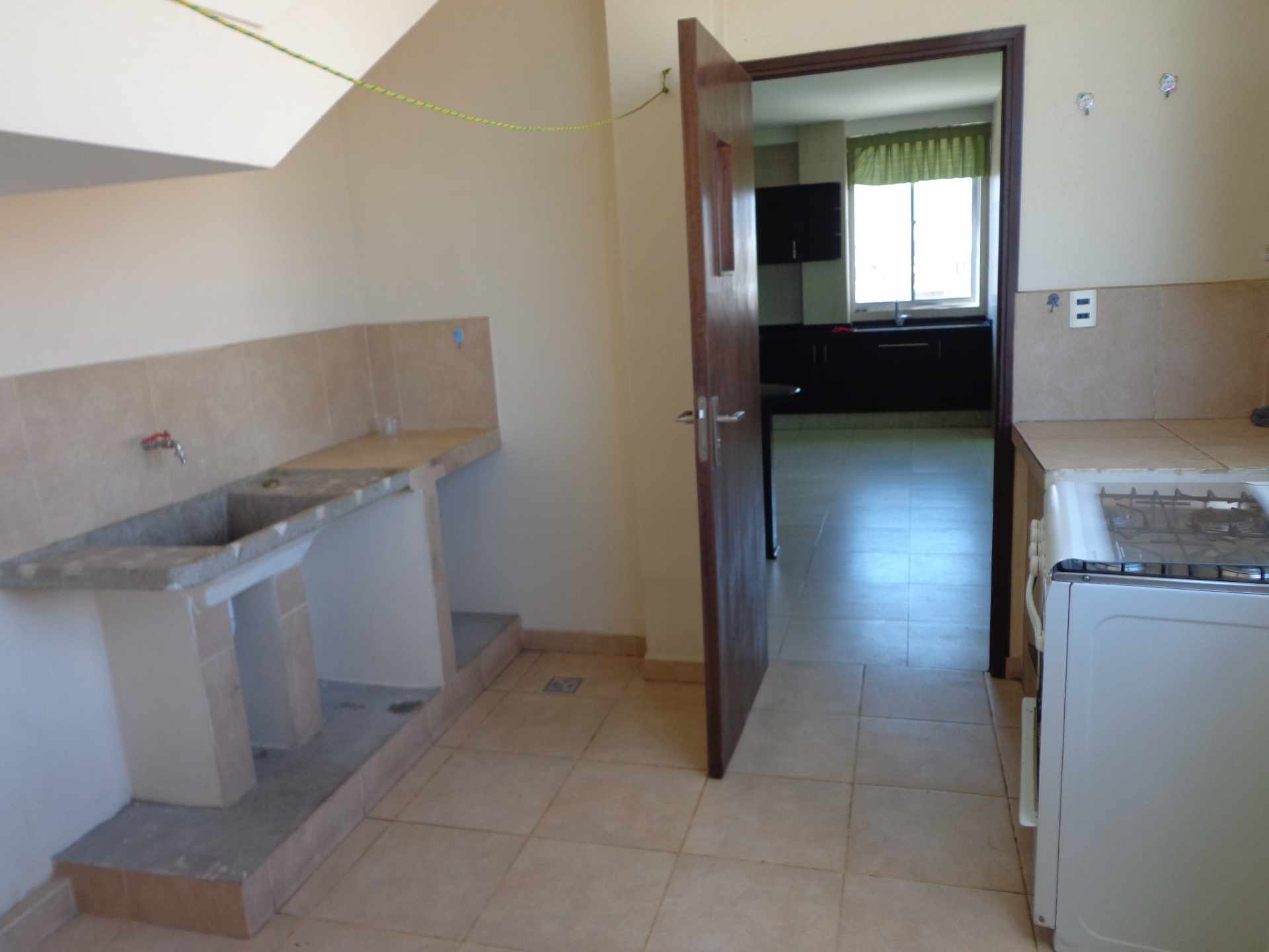 Departamento en VentaCalle Atacama casi av. Melchor Perez de Olguín 5 dormitorios 4 baños 1 parqueos Foto 9