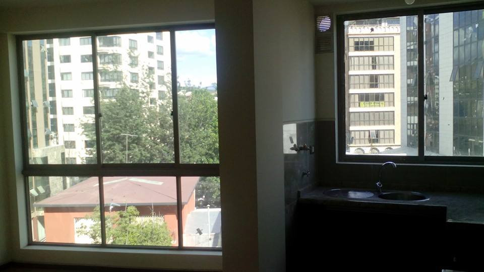 Departamento en Centro en Cochabamba 2 dormitorios 2 baños  Foto 4