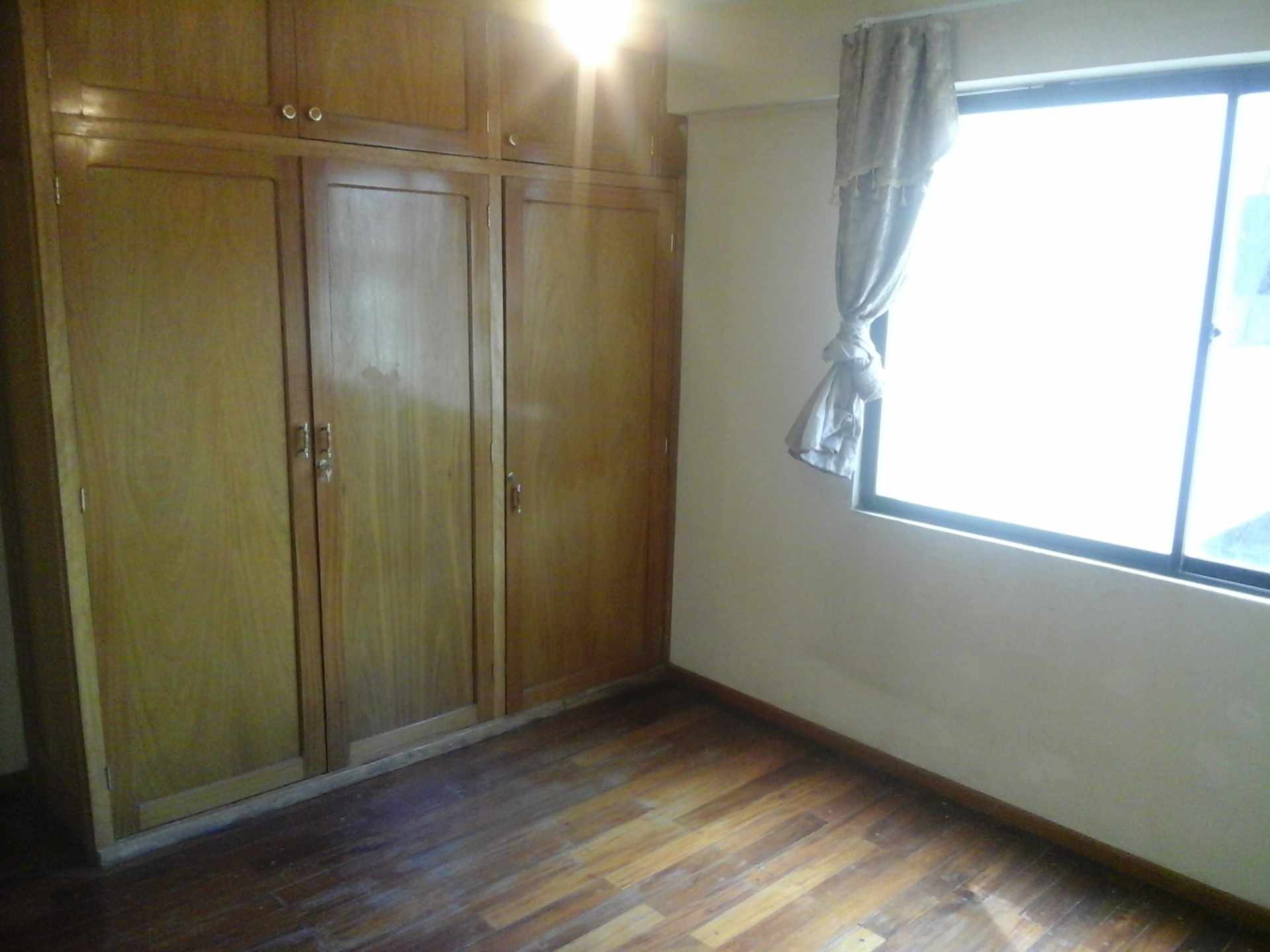 Departamento en Centro en Cochabamba 2 dormitorios 2 baños  Foto 2