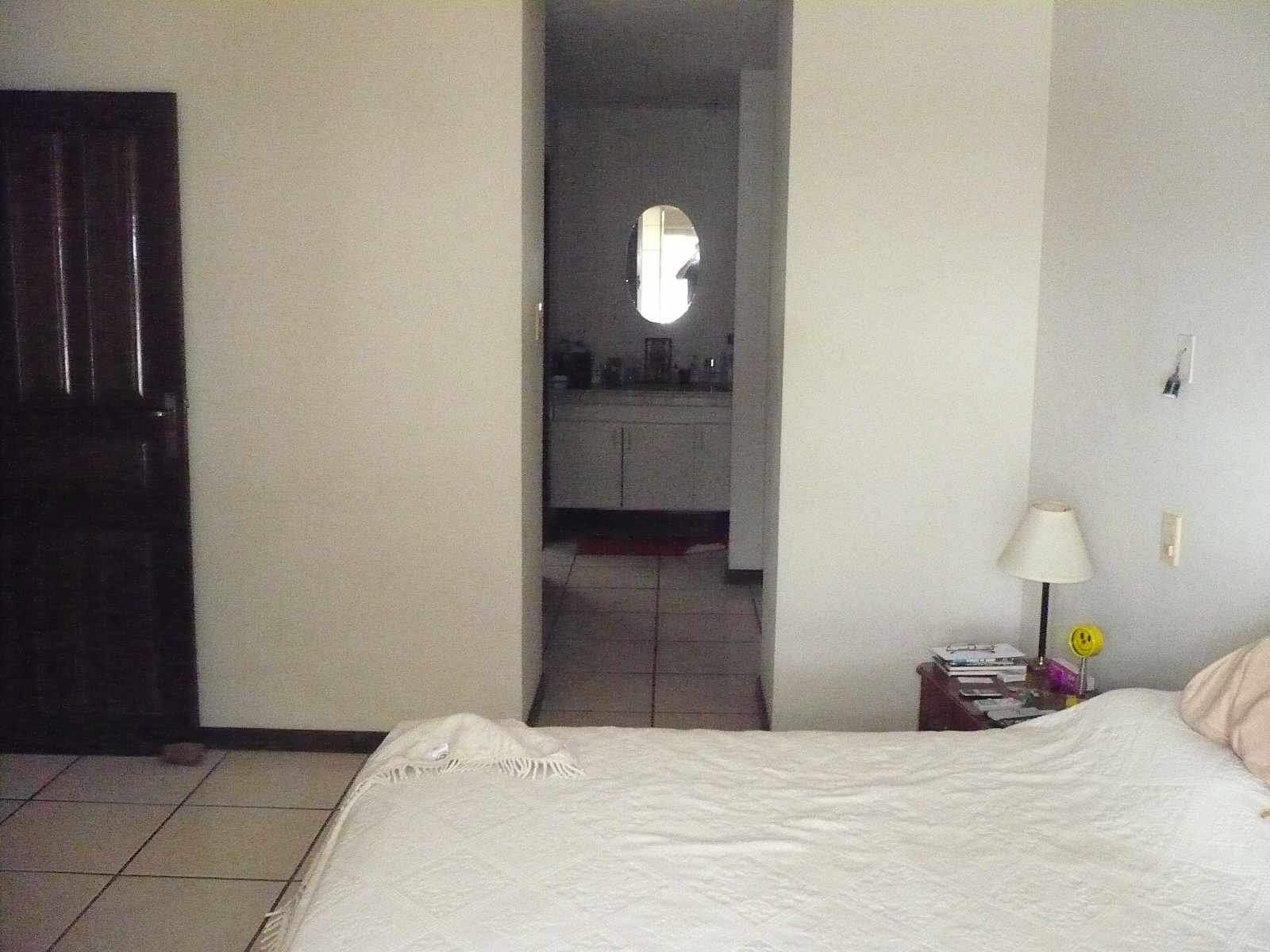 Departamento en Equipetrol en Santa Cruz de la Sierra 4 dormitorios 2 baños 2 parqueos Foto 3