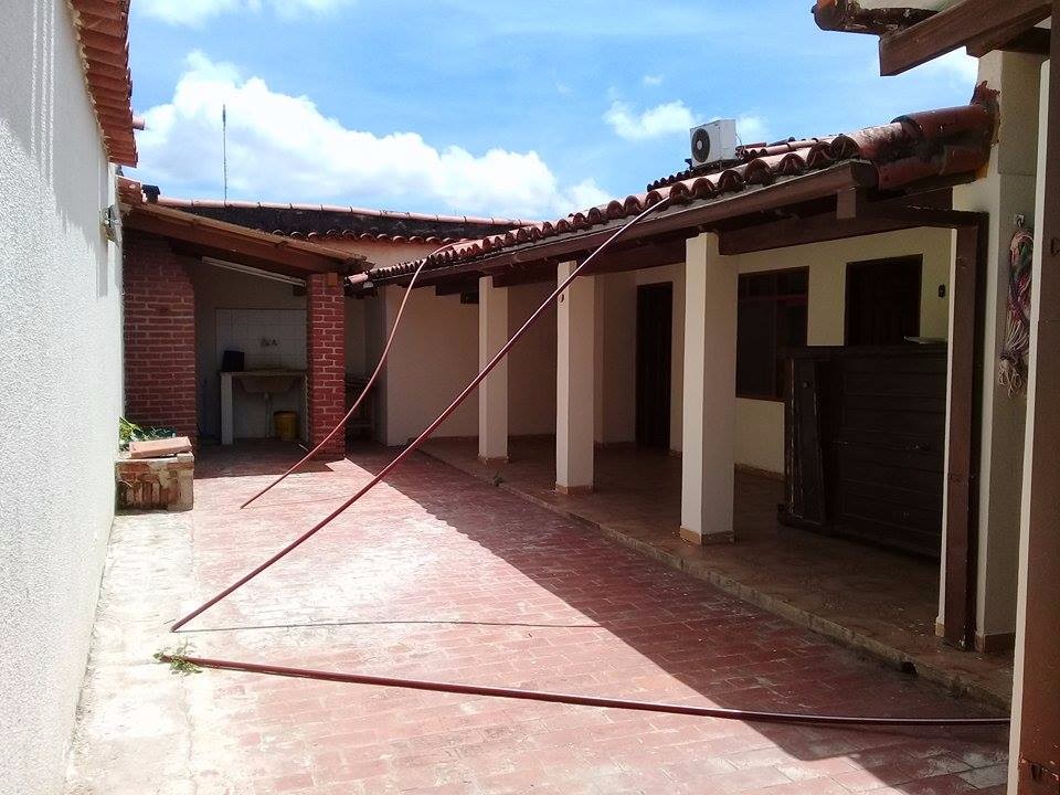 Casa en VentaAv. San Martín de Porres (Doble Vía La Guardia a 1 cuadra del 5to anillo) - Barrio California 4 dormitorios 3 baños 2 parqueos Foto 8