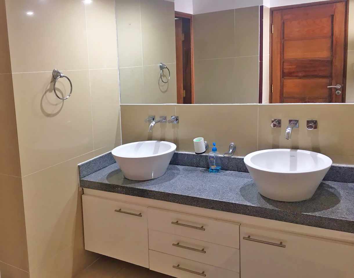 Departamento en AlquilerTorre Milan a media cuadra de la Av. Irala Foto 9