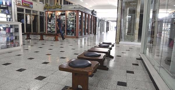 Local comercial en Entre 1er y 2do anillo Oeste en Santa Cruz de la Sierra 2 dormitorios 1 baños  Foto 3