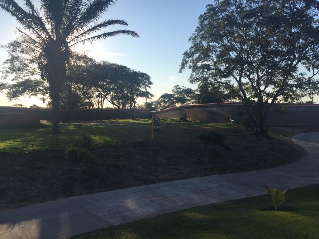 Terreno  Hermoso terreno 975m2 en el Urubo Golf frente hoyo 3 Foto 15