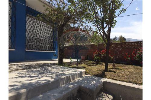 Casa en Bolognia en La Paz 4 dormitorios 2 baños 3 parqueos Foto 3