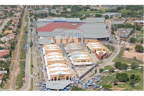 Local comercial en VentaFeria Barrio Lindo     Foto 3