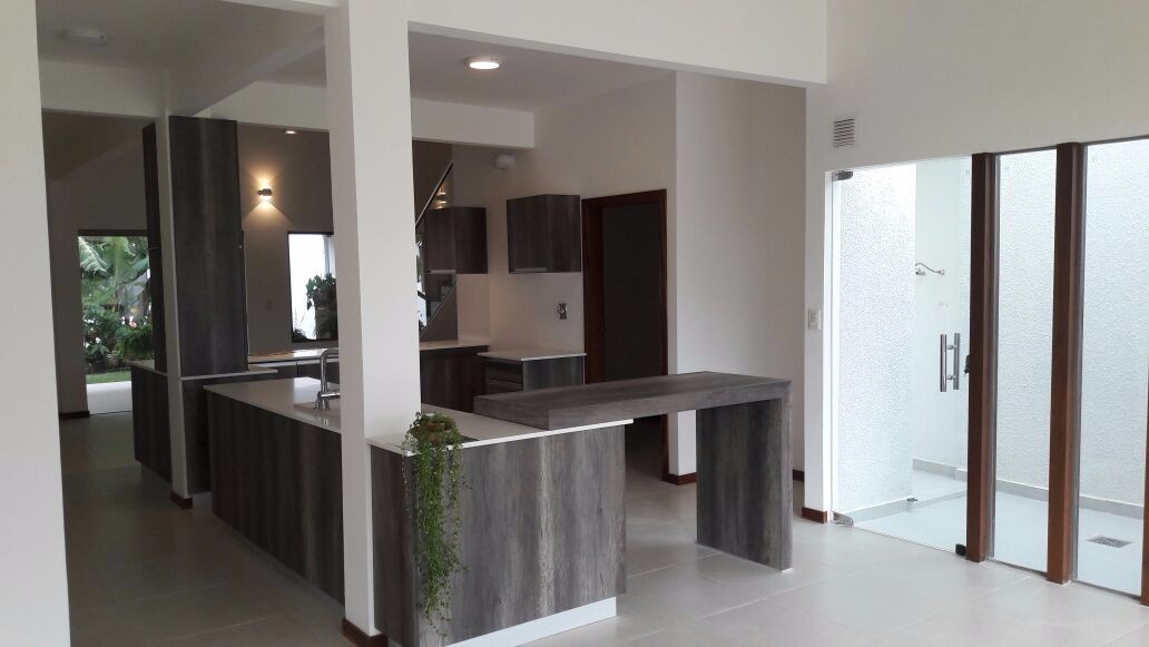 Casa en Carretera Norte en Santa Cruz de la Sierra 5 dormitorios 4 baños 3 parqueos Foto 16