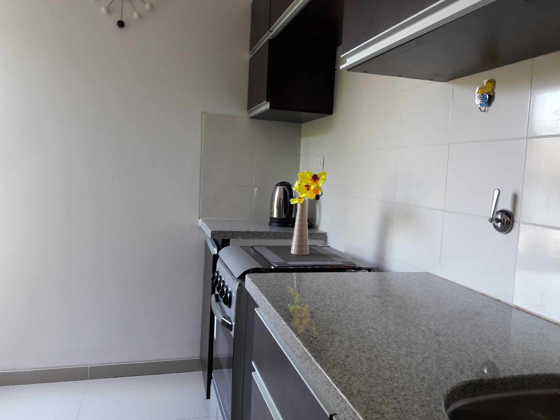 Casa en AlquilerCONDOMINIO SIERRA ALTA 
AV. VIRGEN DE COTOCA 8º ANILLO (2 CUADRAS DE LA AVENIDA) 3 dormitorios 2 baños 2 parqueos Foto 13