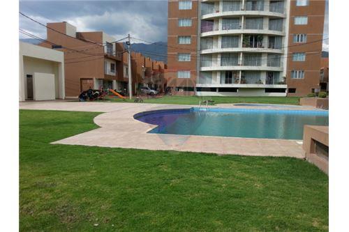 Departamento en Sacaba en Cochabamba 3 dormitorios 3 baños 1 parqueos Foto 1