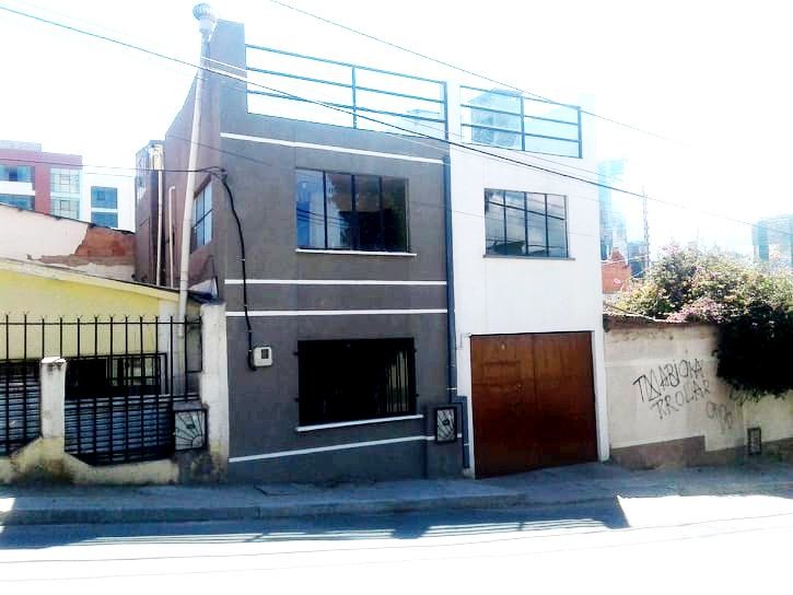 Casa en Sopocachi en La Paz 3 dormitorios 2 baños 1 parqueos Foto 1