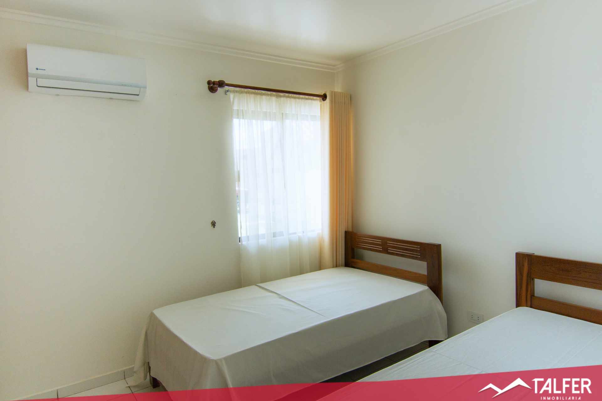 Casa en Carretera Norte en Santa Cruz de la Sierra 5 dormitorios 3 baños 2 parqueos Foto 8