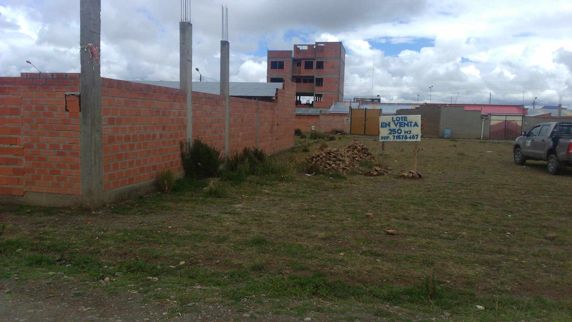 Terreno en VentaSector ACACHICALA a 300 mts de la Carretera a Oruro, Urbanización AMANECER Foto 1