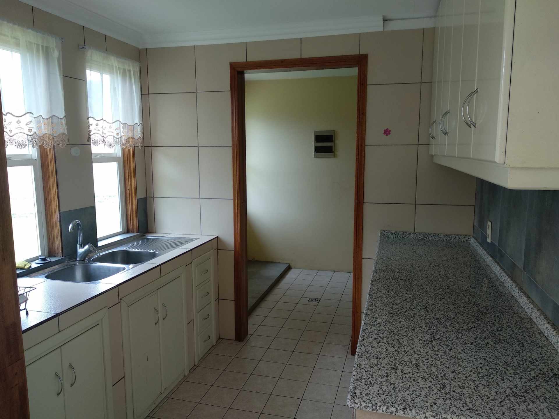 Casa en Mecapaca en La Paz 4 dormitorios 3 baños 6 parqueos Foto 23