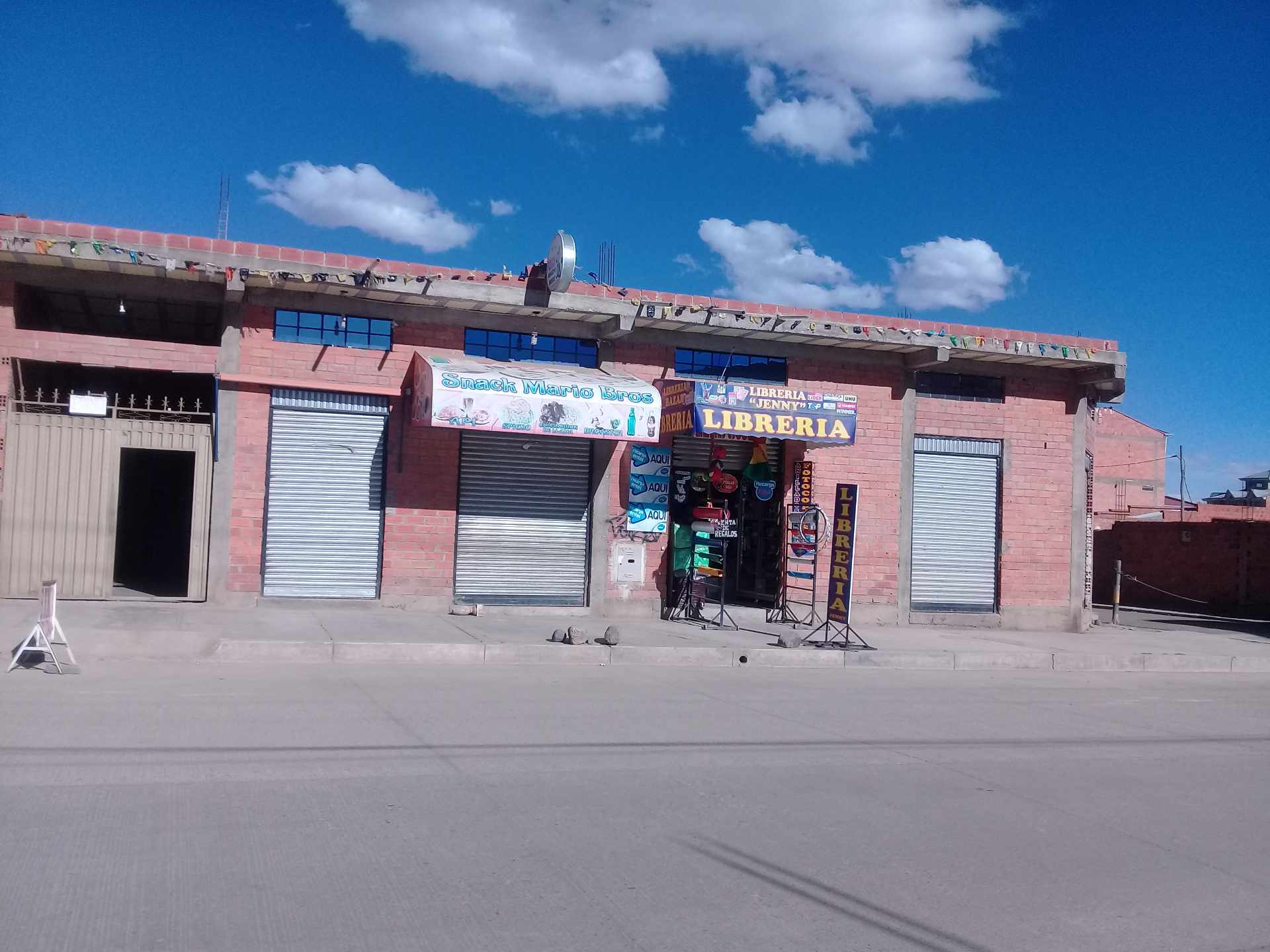 Casa en VentaFinal Av. Cochabamba Zona Los Pocitos Foto 3