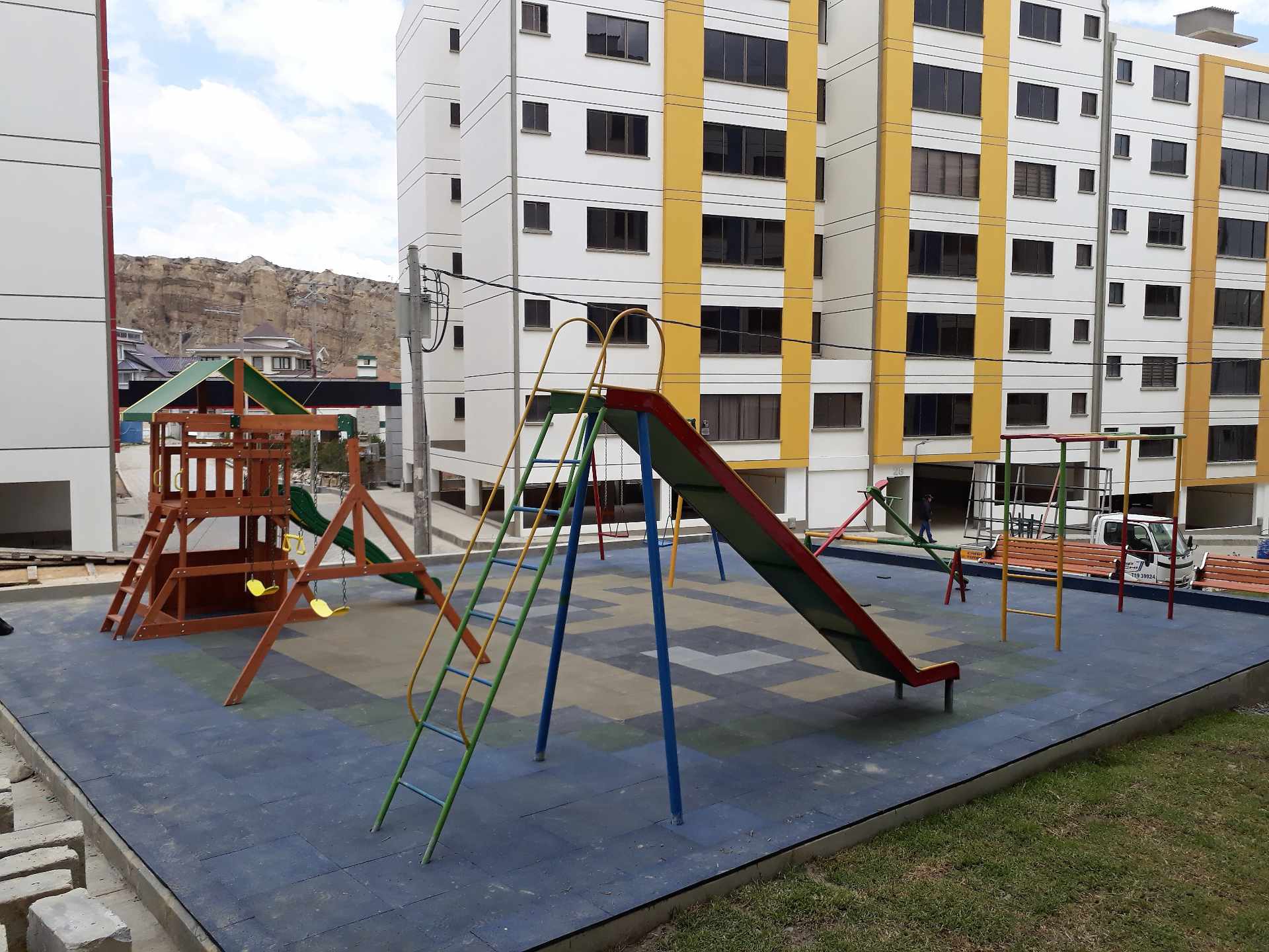 Departamento en Achumani en La Paz 3 dormitorios 3 baños 1 parqueos Foto 4