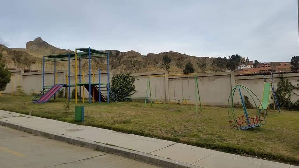 Casa en Achumani en La Paz 4 dormitorios  3 parqueos Foto 6