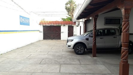 Casa en AlquilerAv Landivar Foto 8