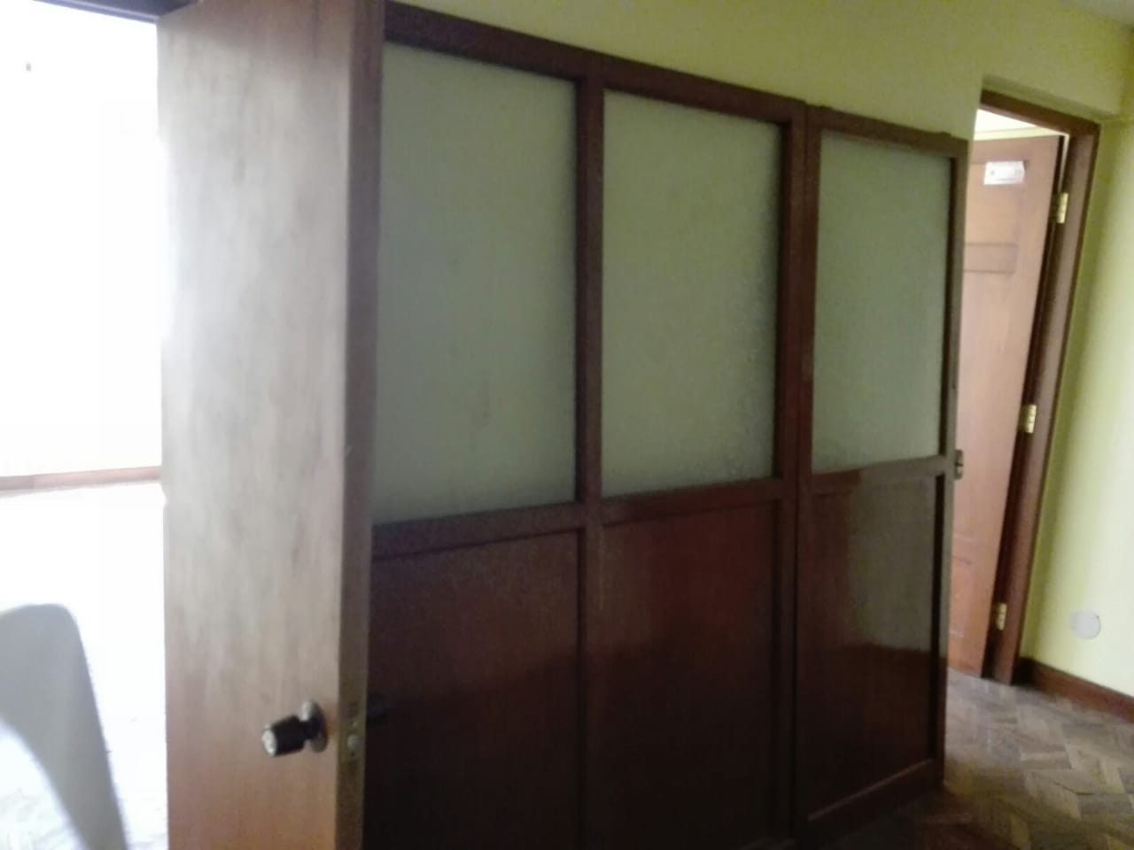 Oficina en VentaCalle Isaac Tamayo, casi esq. Santa Cruz 2 dormitorios 1 baños  Foto 1