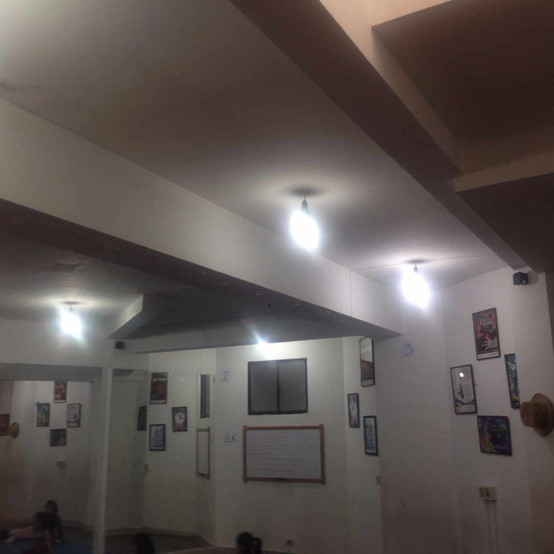 Oficina Av. Saavedra. A media cuadra del Estadium Hernando Siles, Edificio Ibita, Mezzanine Foto 1