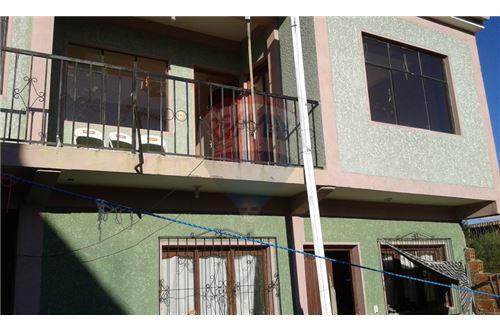Casa en Las Barracas en Tarija 7 dormitorios 2 baños 1 parqueos Foto 4