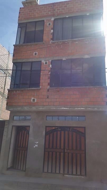 Casa en Ciudad Satélite en El Alto 6 dormitorios 5 baños 3 parqueos Foto 2