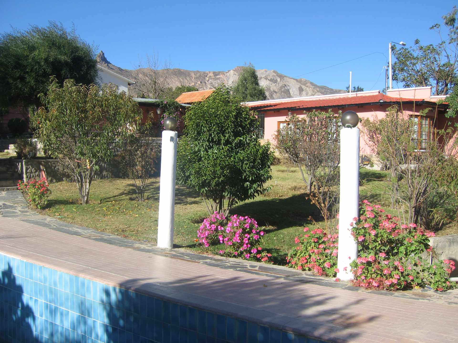 Casa en Mallasa en La Paz 3 dormitorios 3 baños 4 parqueos Foto 3