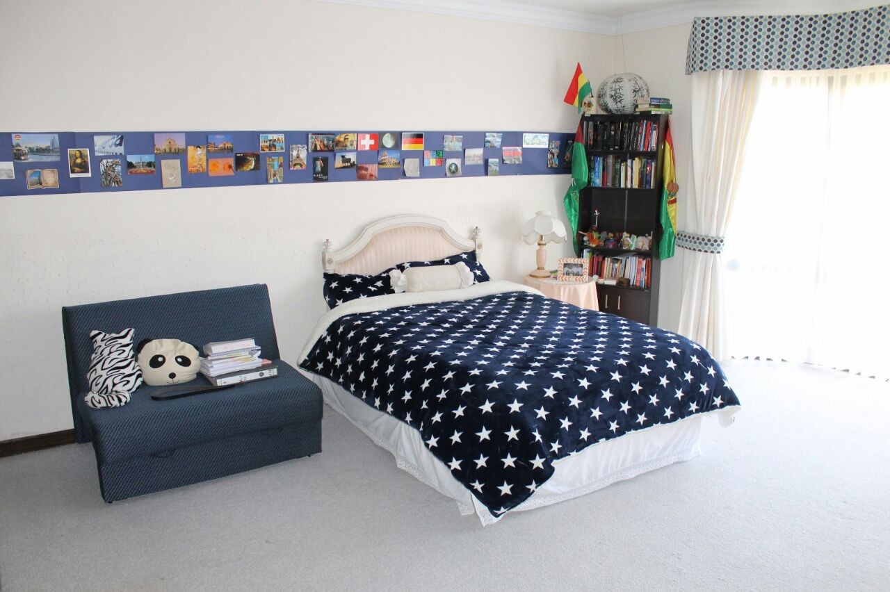 Casa Calle 8 de Achumani Nr 120 al lado del restaurante Urus sobre la calle de la panadería Chez Tim, al lado del río frente al reten policial Foto 14