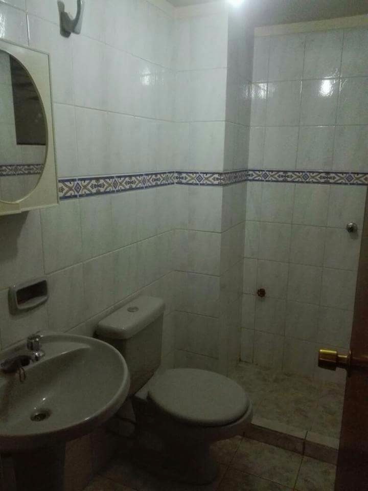Departamento en Miraflores en La Paz 3 dormitorios 4 baños  Foto 9